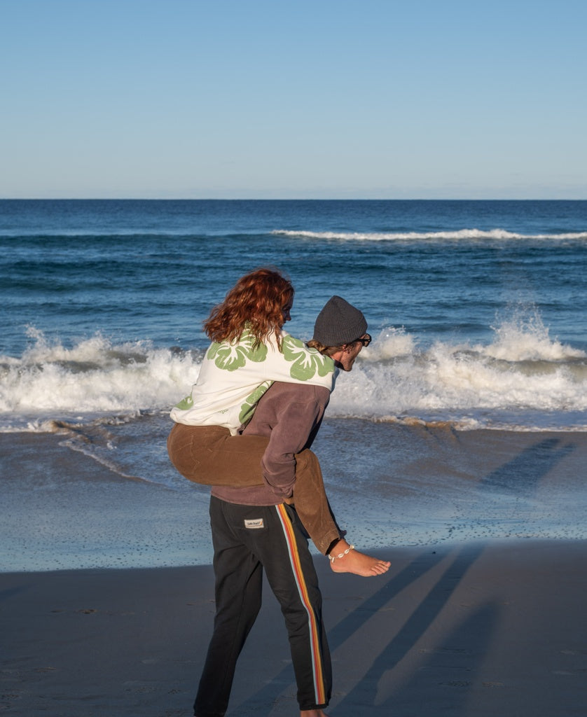 Hibiscus Sweat | Off White/Moss