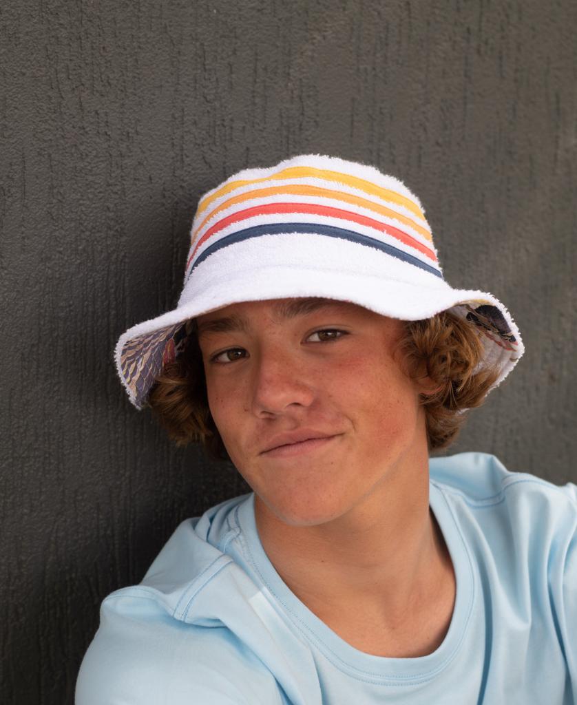 Long Island Terry Bucket Hat | Off White-Golden Breed