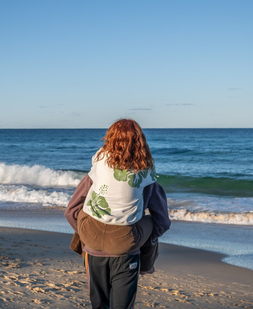 Hibiscus Sweat | Off White/Moss
