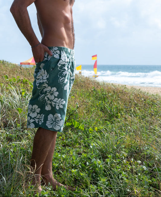 Panama Cord Short | Leaf Green