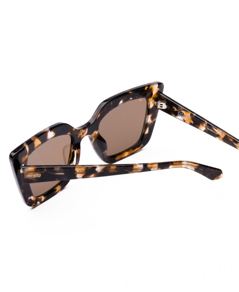 Cult Vision | Chestnut / Tort Coffee-Golden Breed