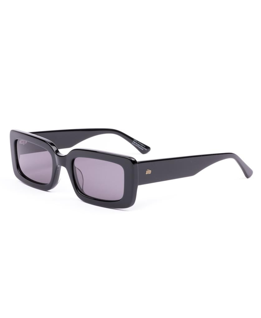 Odessa | Black / Smokey Grey-Golden Breed