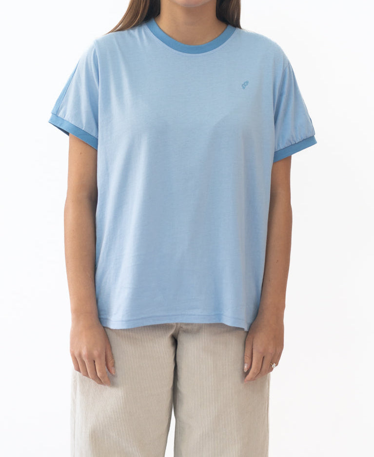 Golden Breed Becca Retro Tee | Finch/Surf Blue - T-Shirts