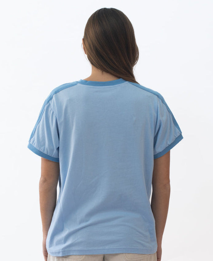 Golden Breed Becca Retro Tee | Finch/Surf Blue - T-Shirts